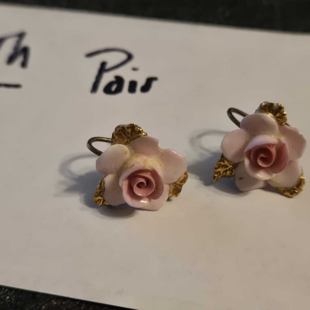 Lot Of 10 Vintage Porcelain Flower Clip-on / Screw-back Earrings (England) - Picture 9 of 9